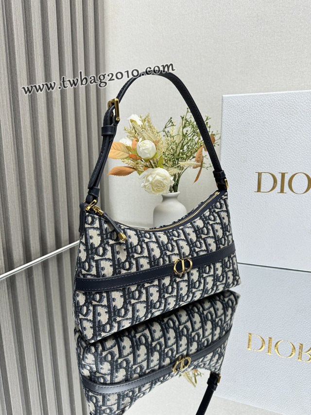 Dior专柜新款迪奥顶级原单30Montaigne迷你单肩水饺包 djfk1029